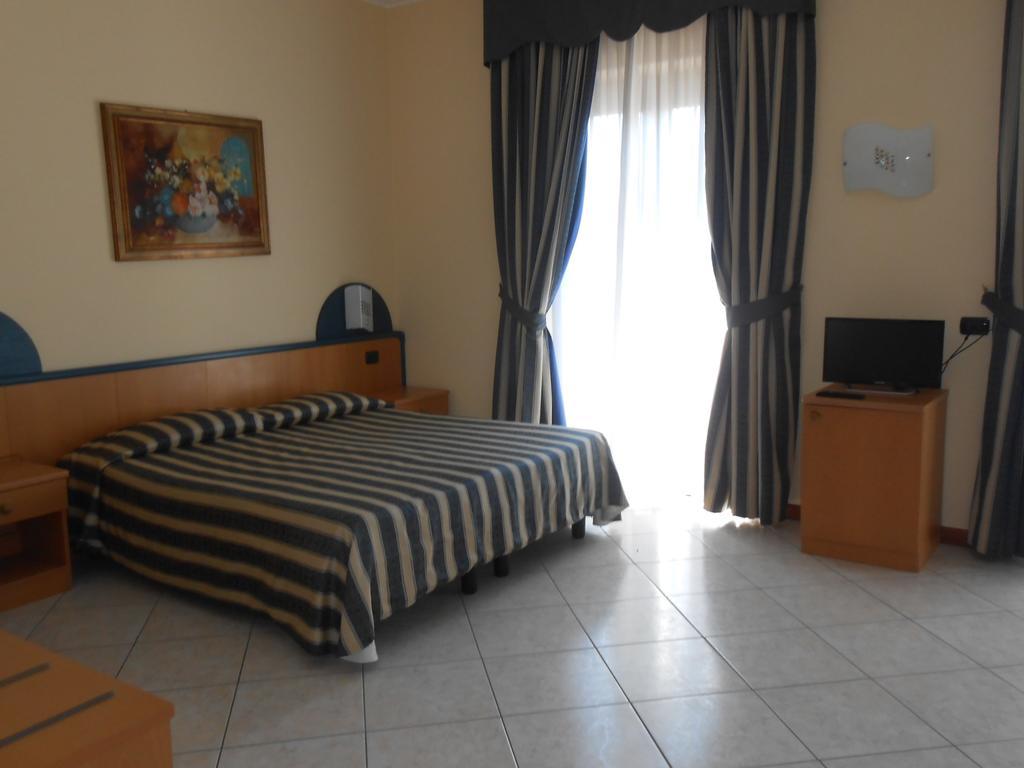Albergo Villa Eva Costermano sul Garda Zimmer foto