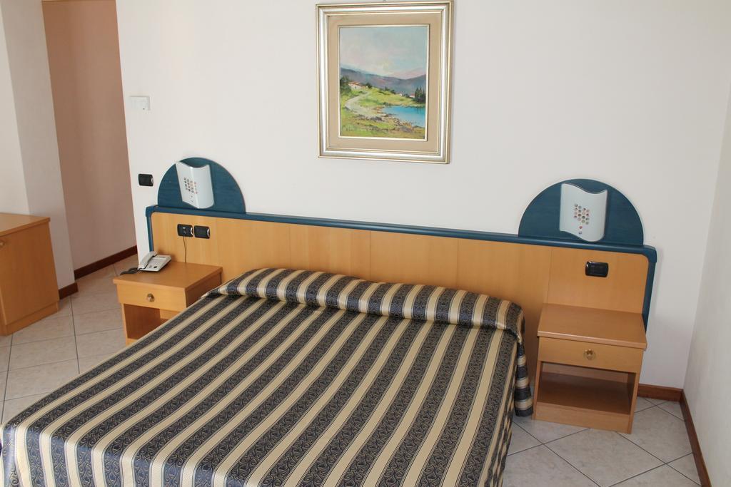 Albergo Villa Eva Costermano sul Garda Exterior foto